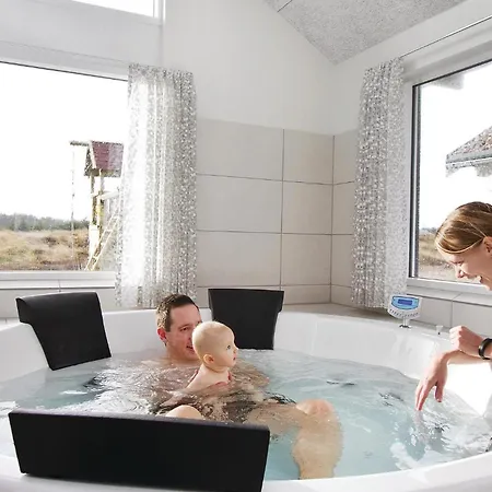 Holiday home Awesome In Ringkobing With Sauna Klegod